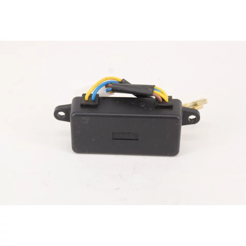 AVR 2-3 KW 220mf 250 V  FESZÜLTSÉG SZABÁLYZÓ ELEKTRONIKA