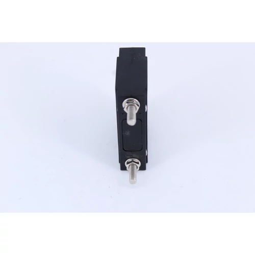 ÁRAMFEJLESZTŐ BIZTONSÁGI KAPCSOLÓ 30A